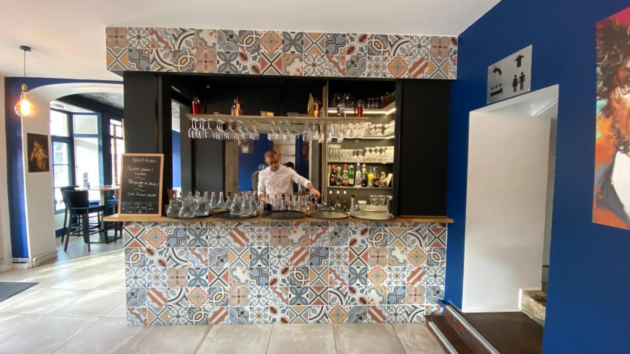 Hotel Restaurant La Place Saint-Amand-Mont-Rond Zewnętrze zdjęcie